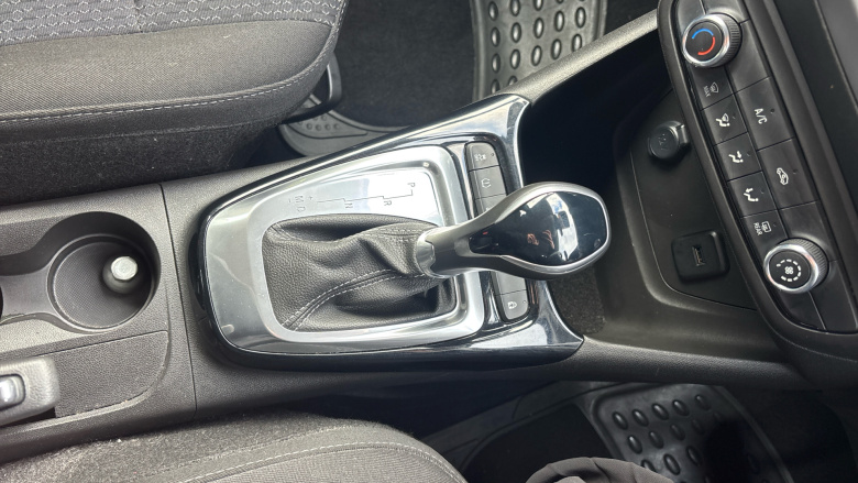 Vauxhall Crossland 1.2 Turbo [130] Design 5dr Auto Petrol Hatchback